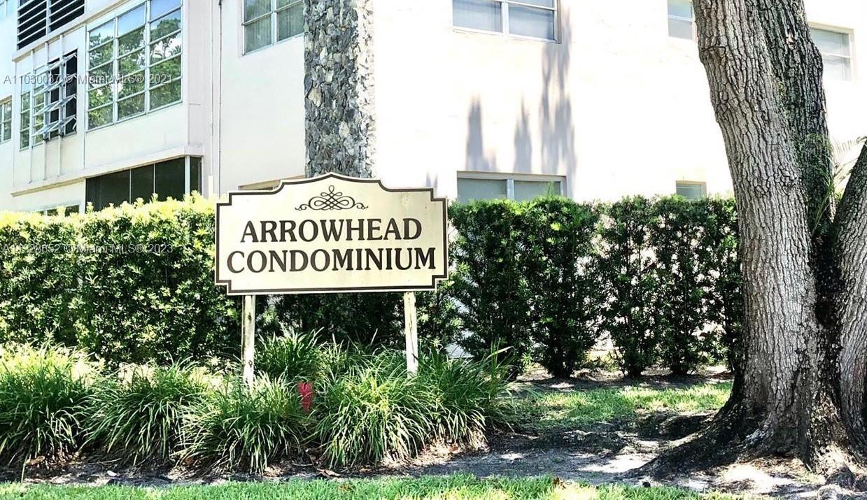 !!!ARROWHEAD GOLF COMMUNITY!! ** CLOSE TO COLLEGES, NOVA UNIVERCITY * GRATE SCHOOLS* TOWER SHOPS, I-595**.** EXCELLENT 2 BED/2 BATH UPDATED KITCHEN WITH WOOD CABINETS, GRANITE COUNTERTOPS, NEWER APPLIANCES, AND SEPARATE ENTRANCE THAT ALSO ALLOWS FOR VENTILATION WHEN COOKING.* ENCLOSED TERRACE.* MASTER BATH HAS TUB, OTHER BATH HAS SHOWER.* NEW LAMINATE FLOOR TO THROUGHOUT * LAUNDRY ROOM ON THE SAME FLOOR.* RENT INCLUDES BASIC CABLE, WATER, POOL, TENNIS , COMMUNITY CLUBHOUSE, POOL, BBQ AREA, CAR WASH AREA MINIMUM CREDIT SCORE 670. ASSOCIATION APPLICATION AND APPROVAL REQUIRED. ASSOCIATION APP FEE IS $100 PER PERSON. APPROVAL IS 3-4 WEEKS.