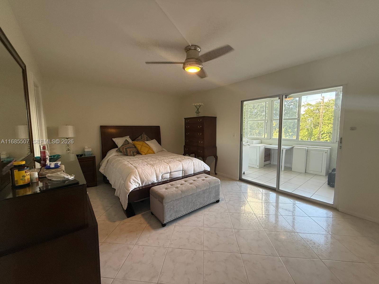 SOUTHAMPTON CONDO - Residential