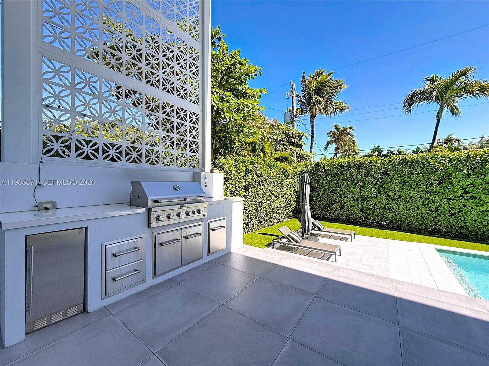 TROPICAL ISLE HOMES SUB - Residential