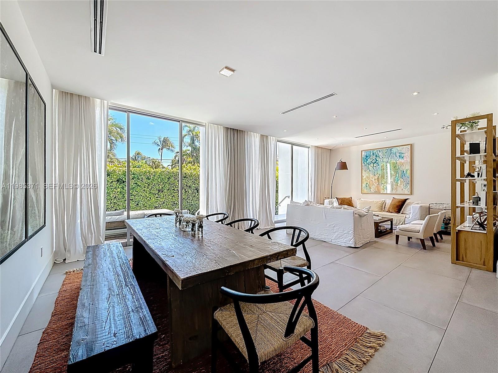 TROPICAL ISLE HOMES SUB - Residential