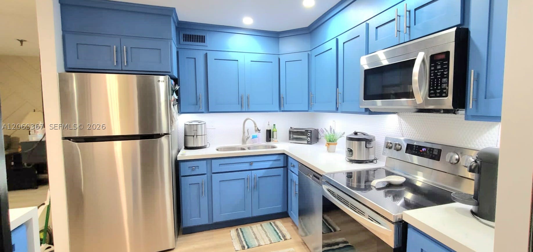 COCO WOOD CONDO - Residential