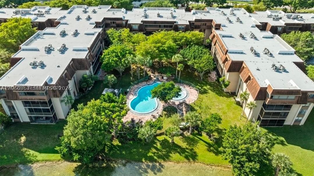 COCO WOOD CONDO - Residential