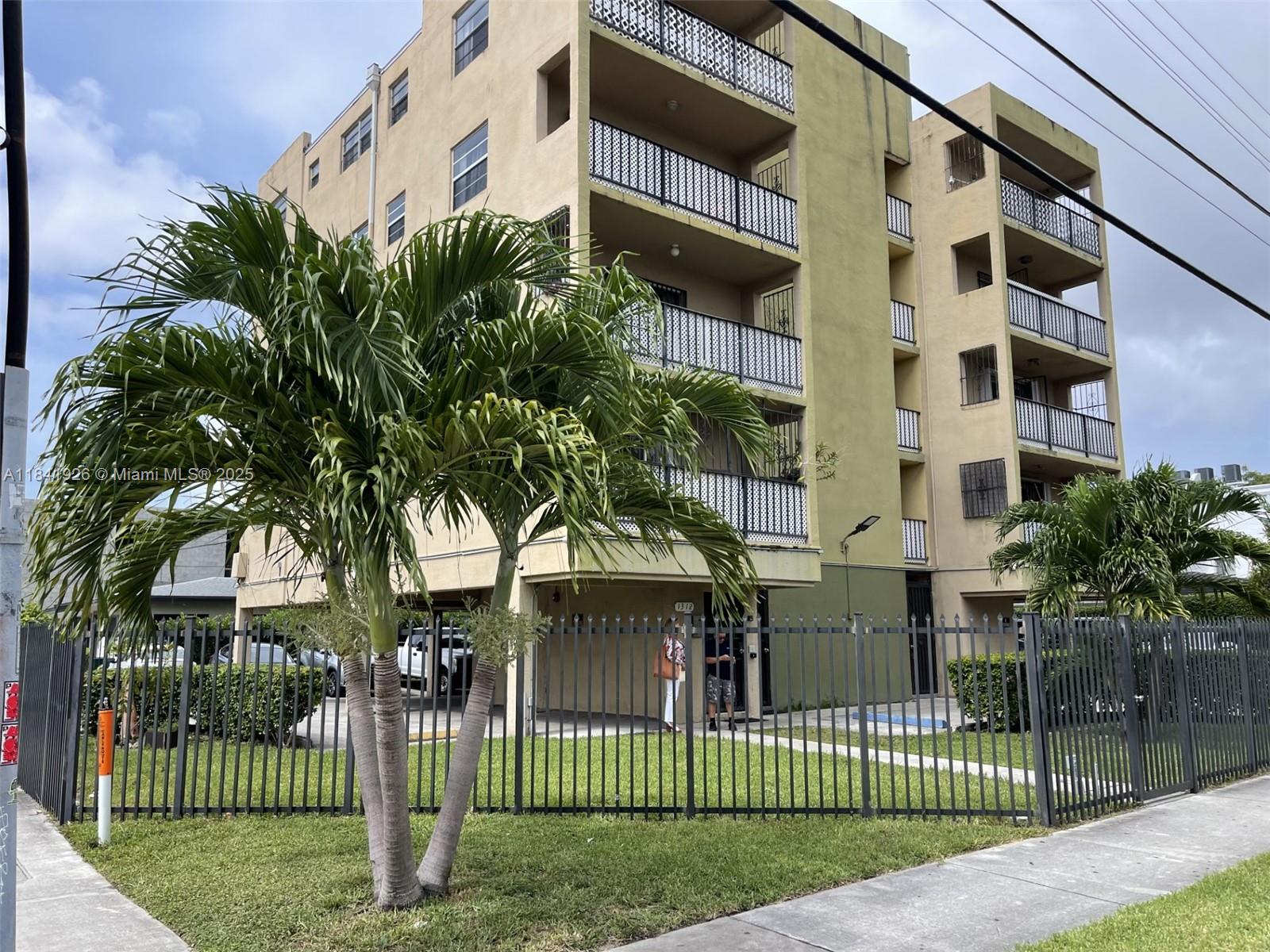 ORANGE MANOR CONDO - Residential