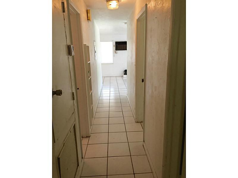 LAUDERDALE MANORS AMEND R - Residential Lease