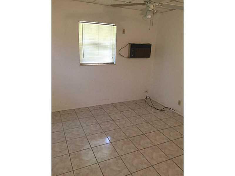 LAUDERDALE MANORS AMEND R - Residential Lease