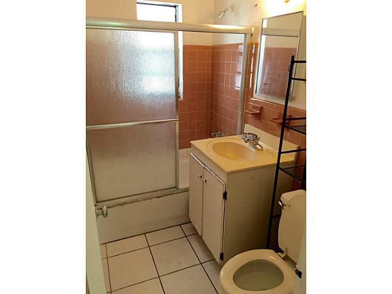 LAUDERDALE MANORS AMEND R - Residential Lease