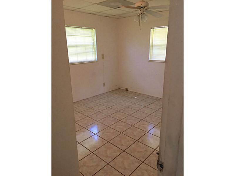 LAUDERDALE MANORS AMEND R - Residential Lease