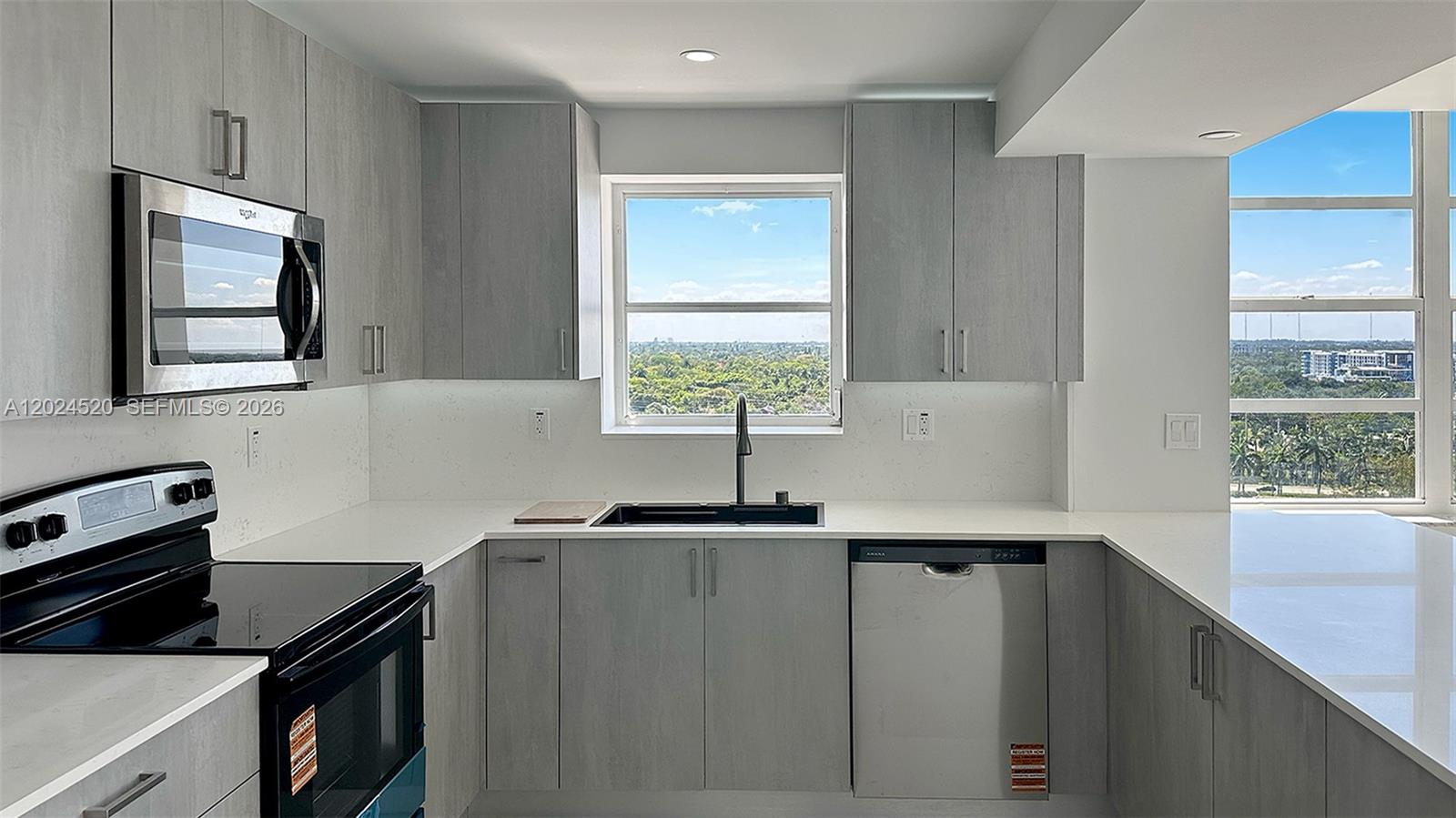 COMMODORE PLAZA CONDO - Residential Lease