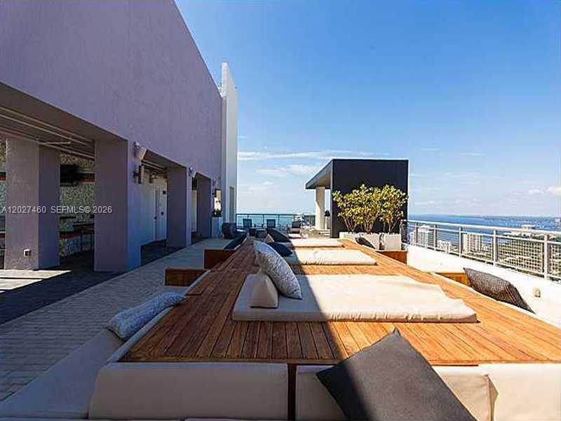 INFINITY AT BRICKELL COND - Residential