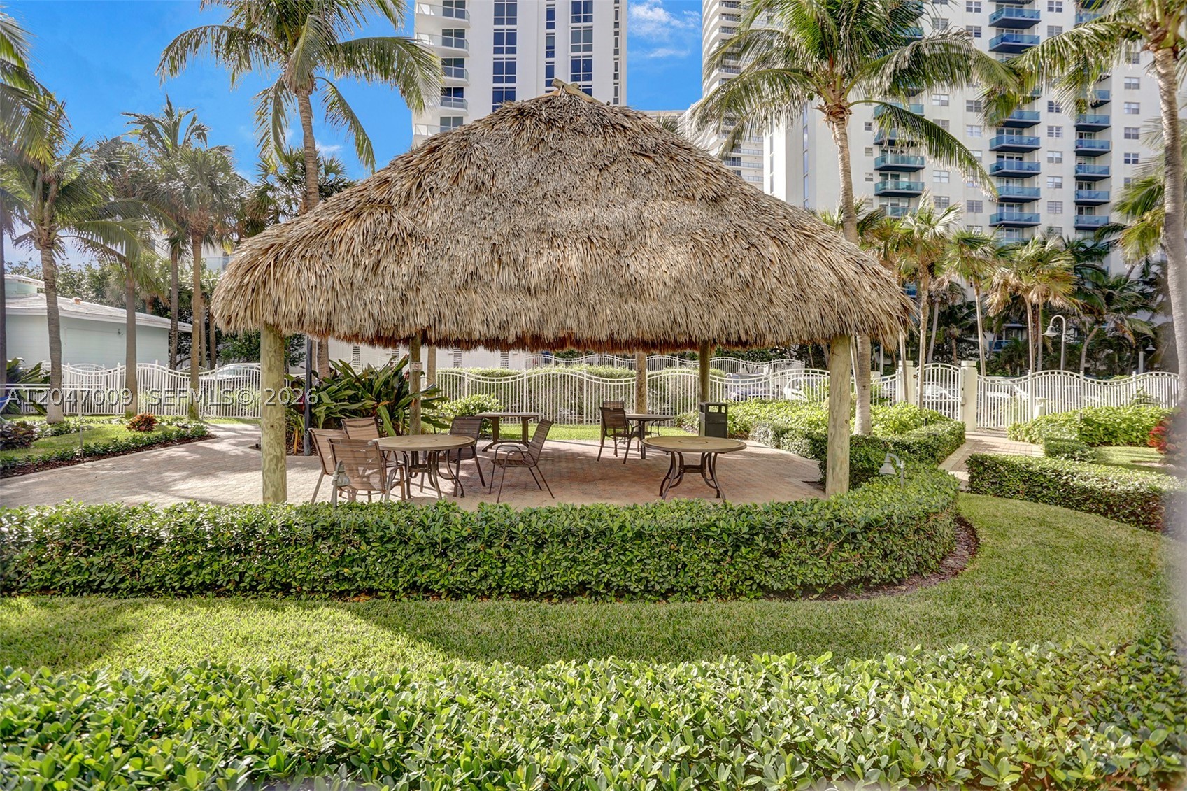 TIDES ON HOLLYWOOD BEACH - Residential