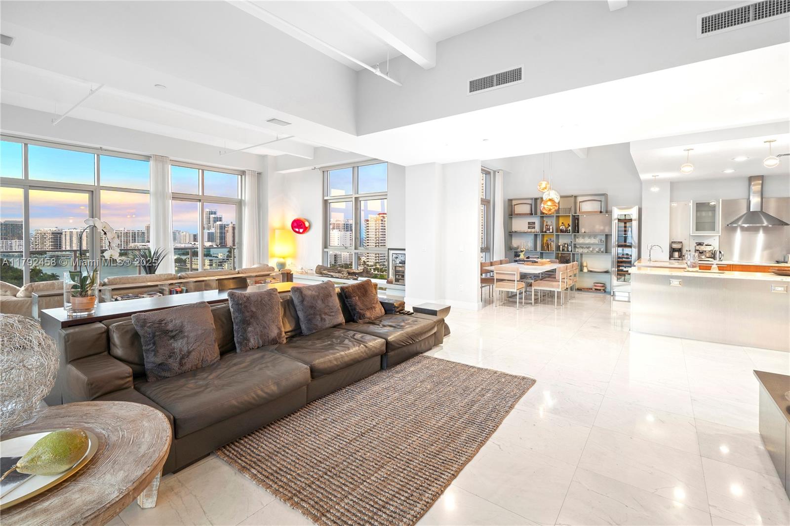 CHATHAM AT AQUA CONDO - Residential
