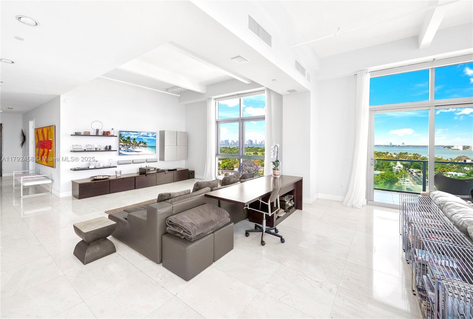 CHATHAM AT AQUA CONDO - Residential
