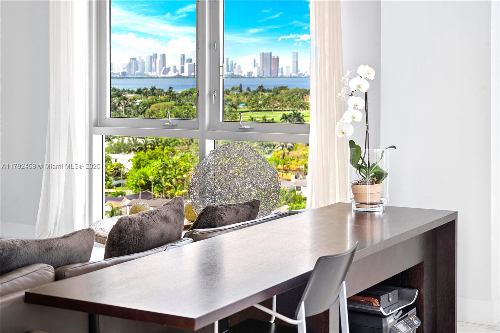 CHATHAM AT AQUA CONDO - Residential