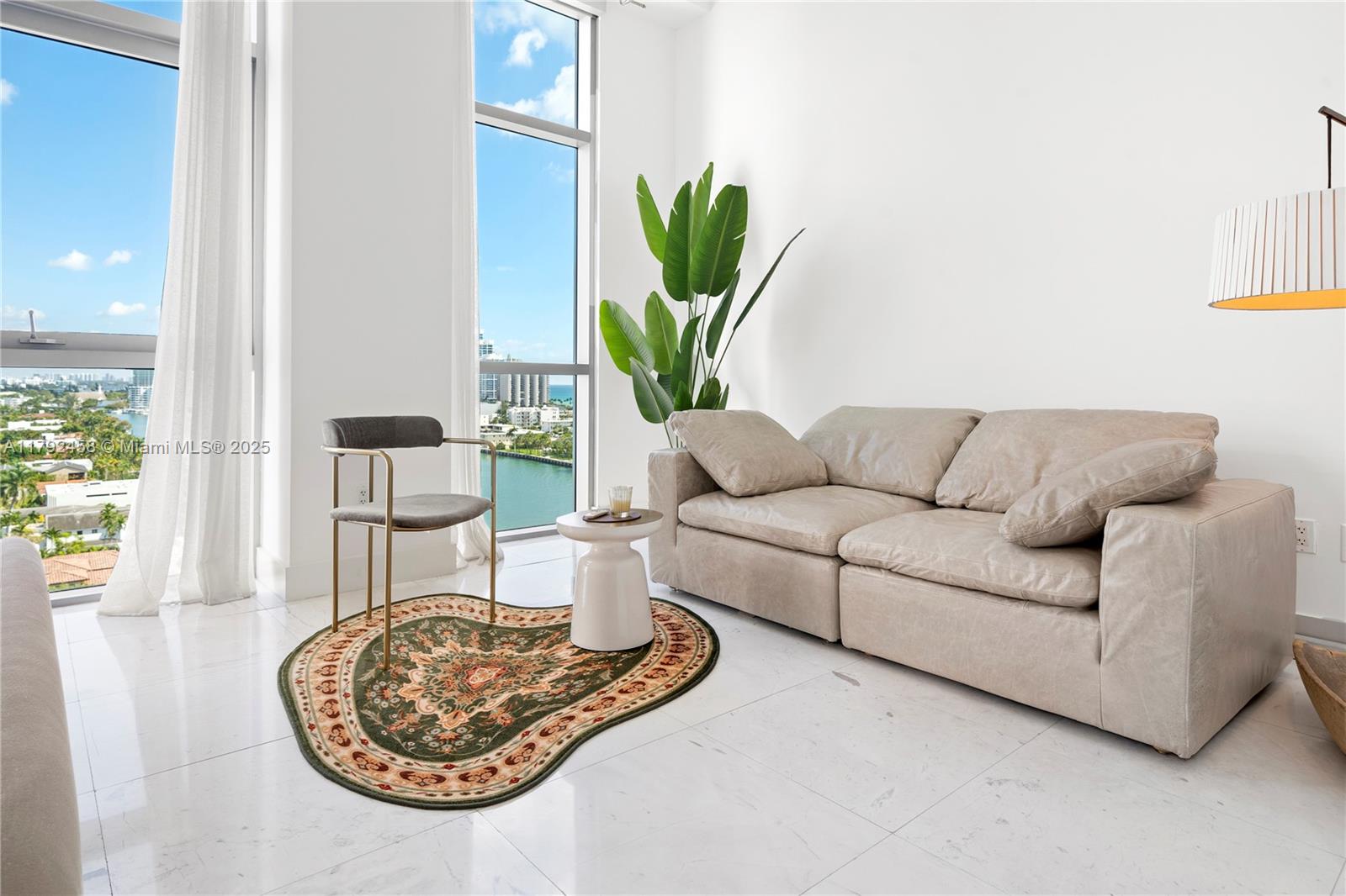 CHATHAM AT AQUA CONDO - Residential