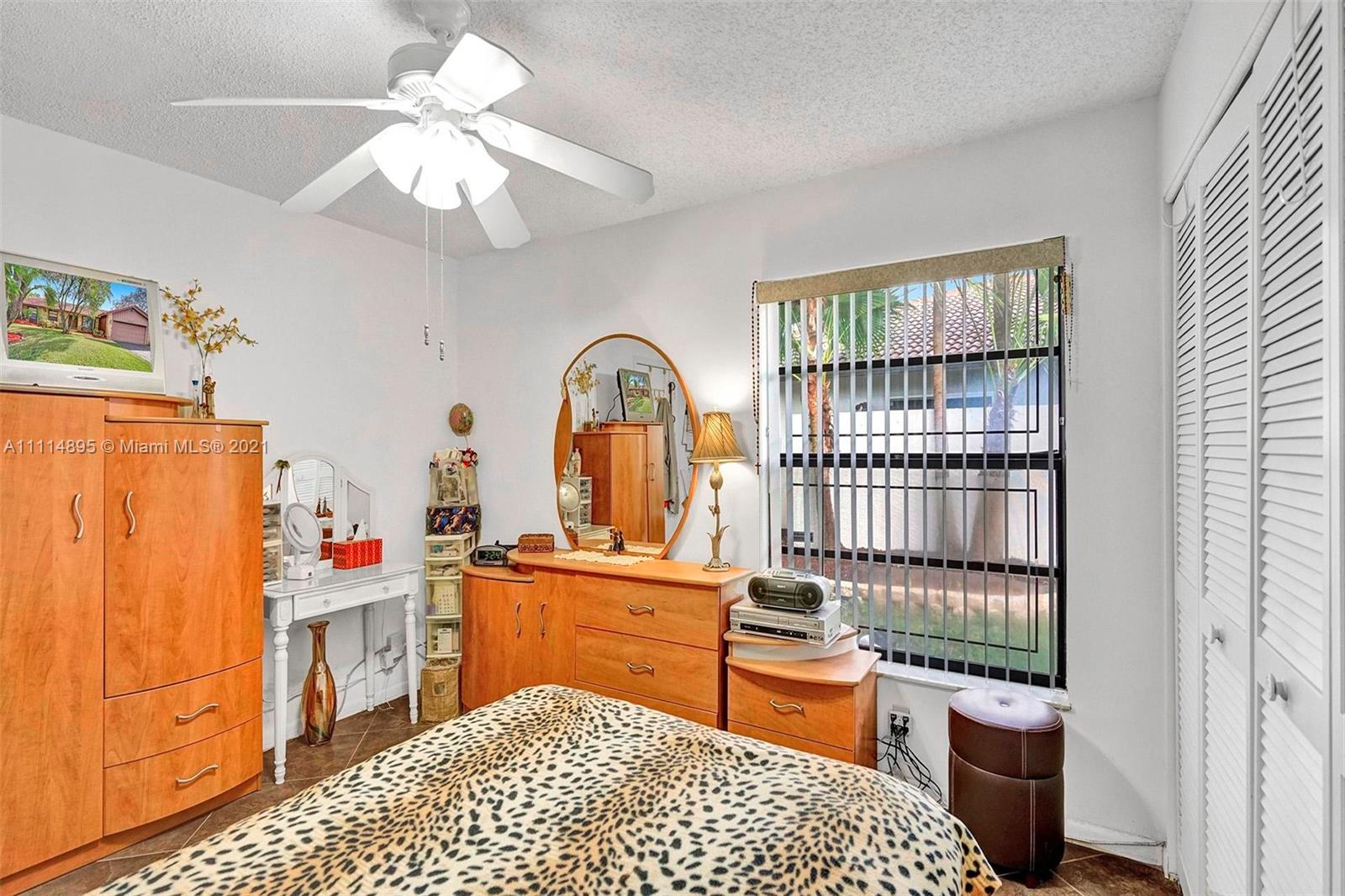 MAPLEWOOD - Residential