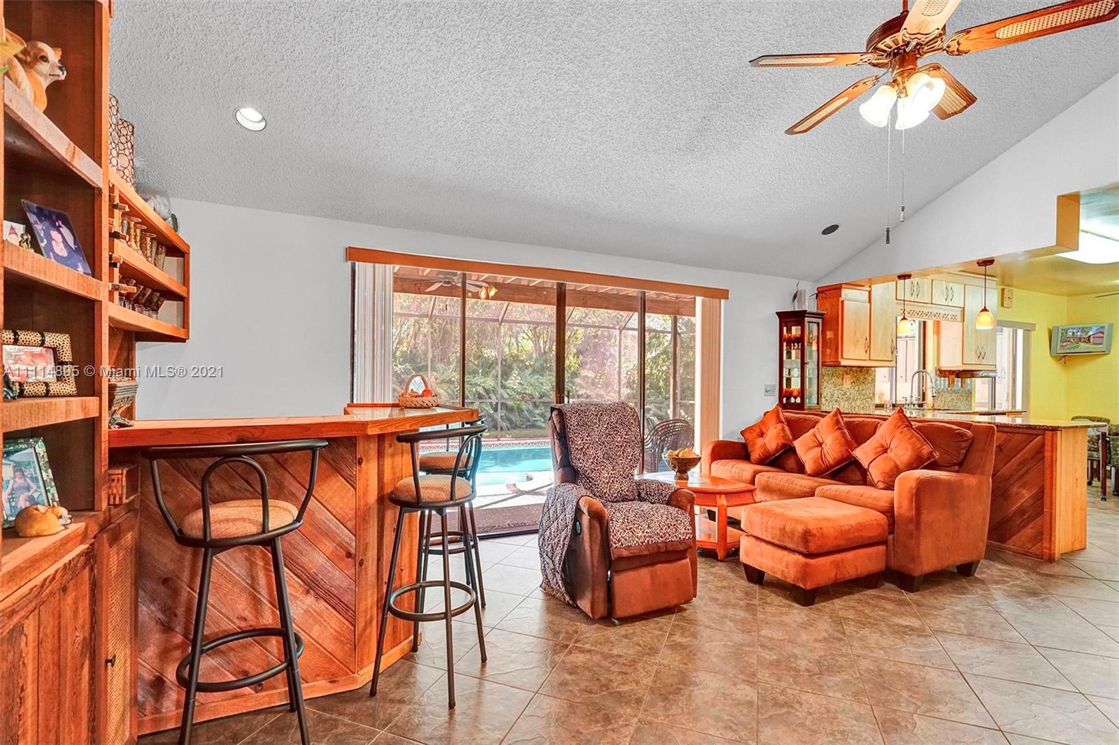 MAPLEWOOD - Residential