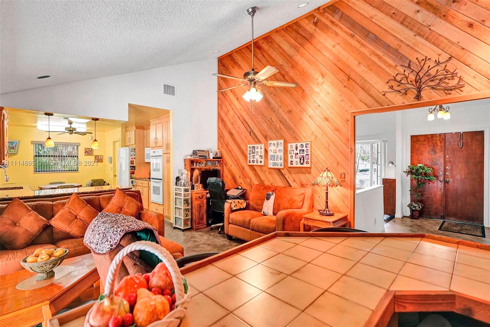 MAPLEWOOD - Residential