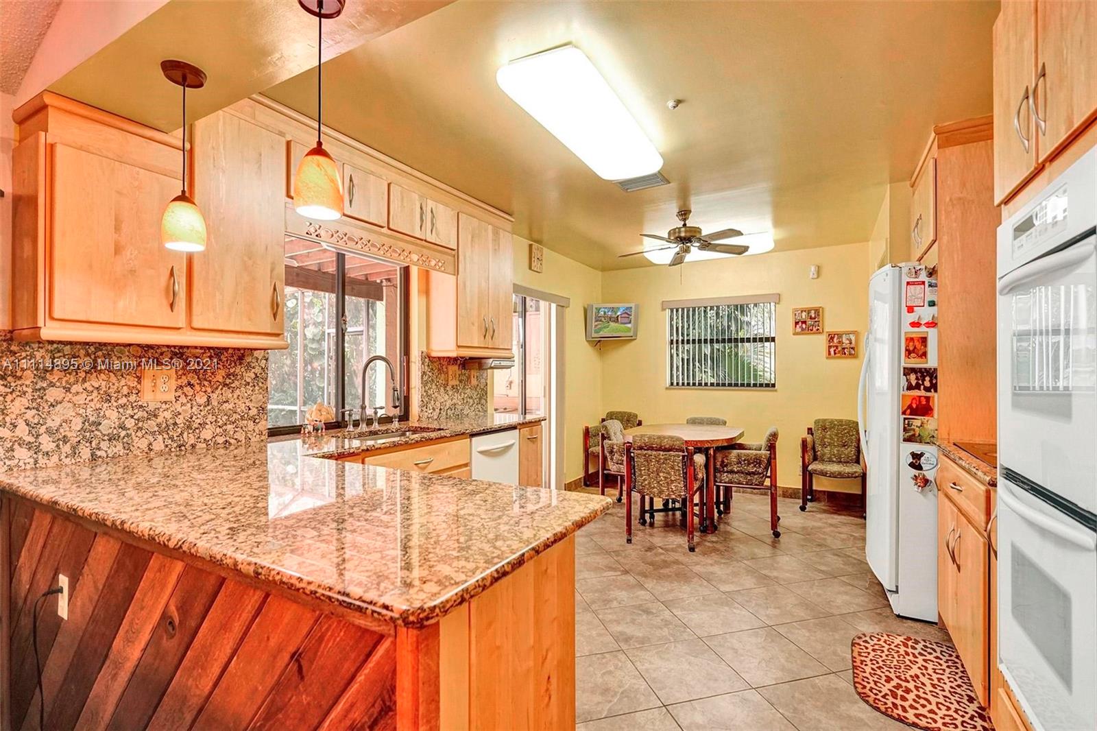 MAPLEWOOD - Residential