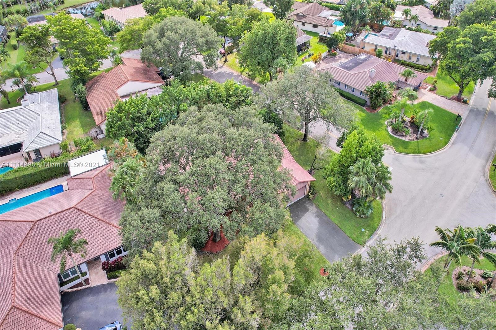 MAPLEWOOD - Residential
