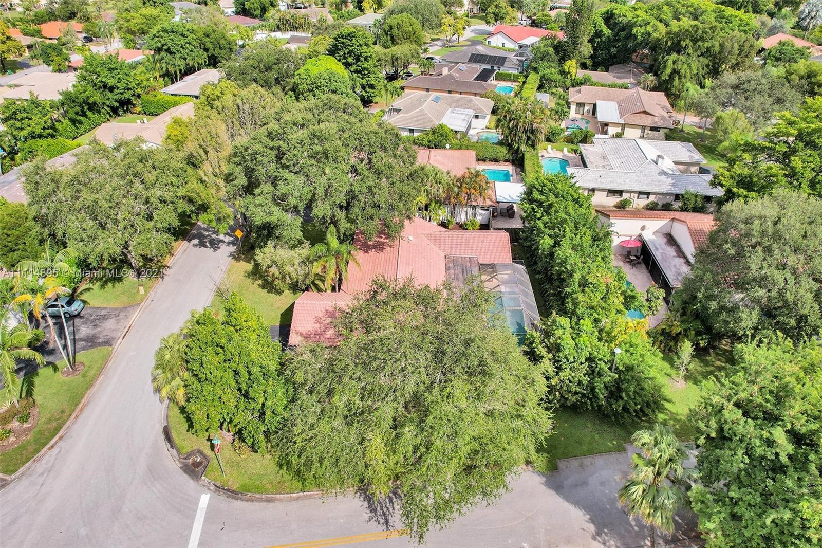 MAPLEWOOD - Residential