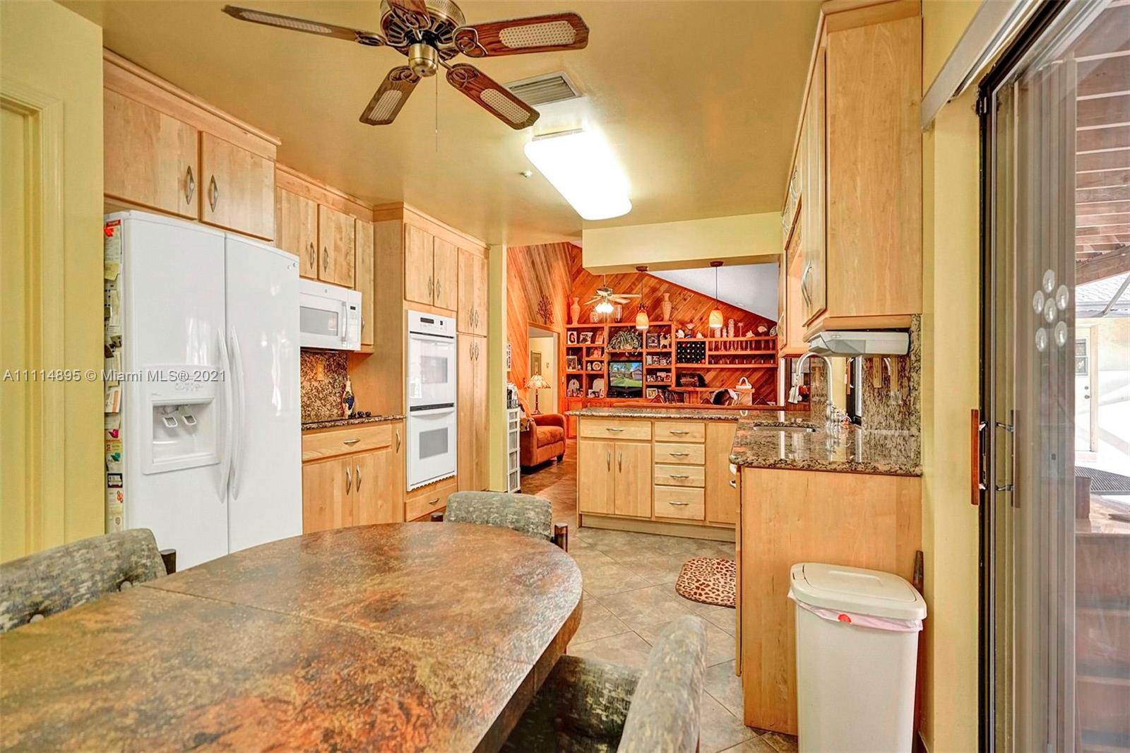 MAPLEWOOD - Residential