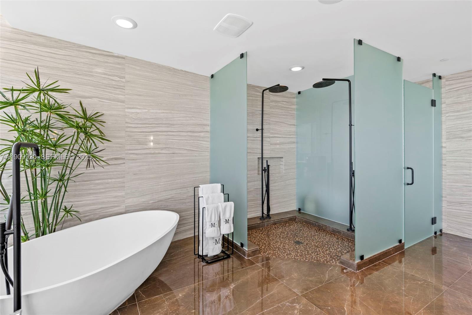 2200 FORT LAUDERDALE BEAC - Residential