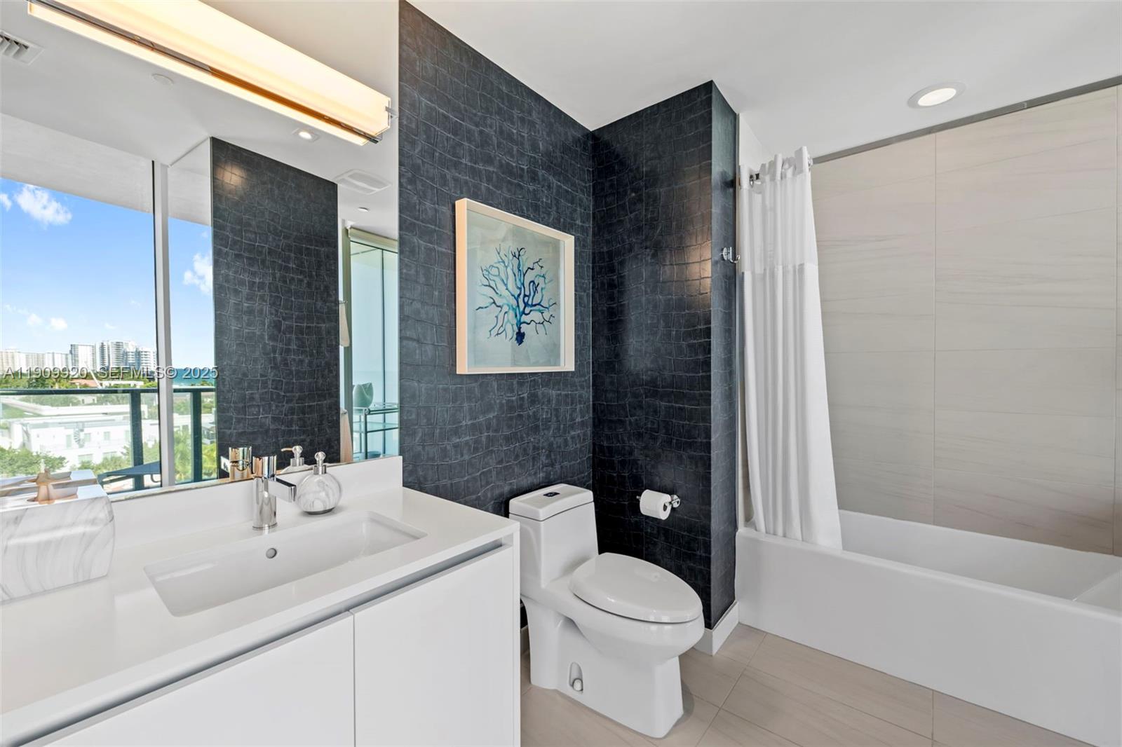 2200 FORT LAUDERDALE BEAC - Residential