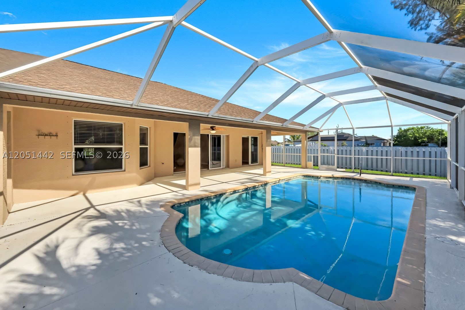 CAPE CORAL - Residential