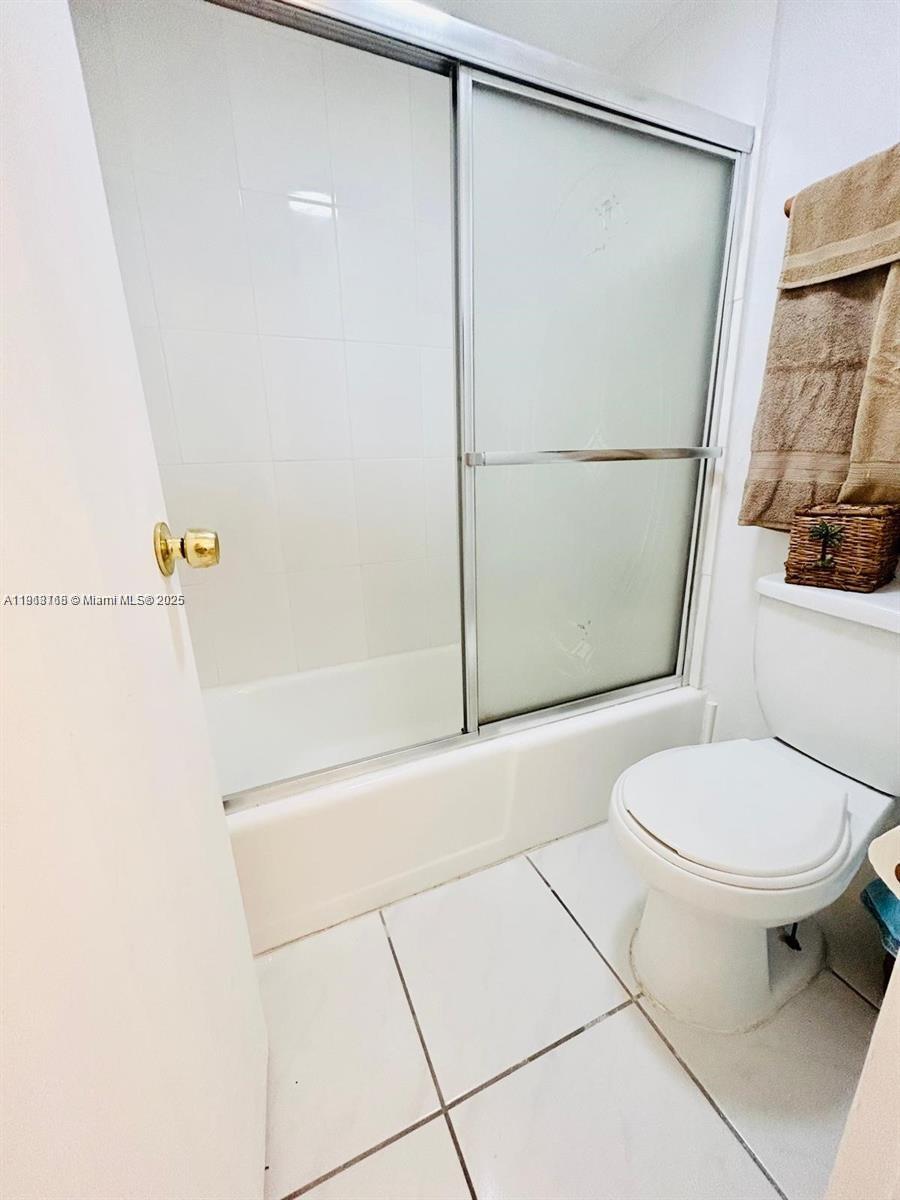 THE DECOPLAGE CONDO - Residential