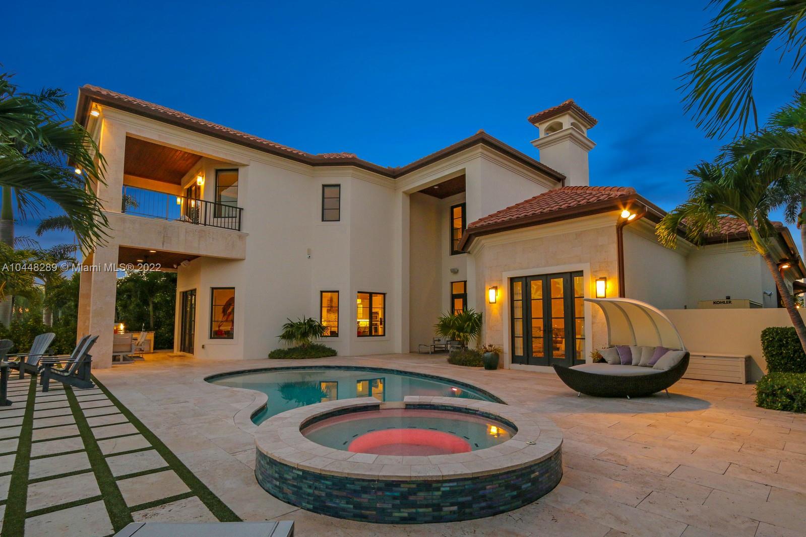 ADMIRALS COVE - Residential