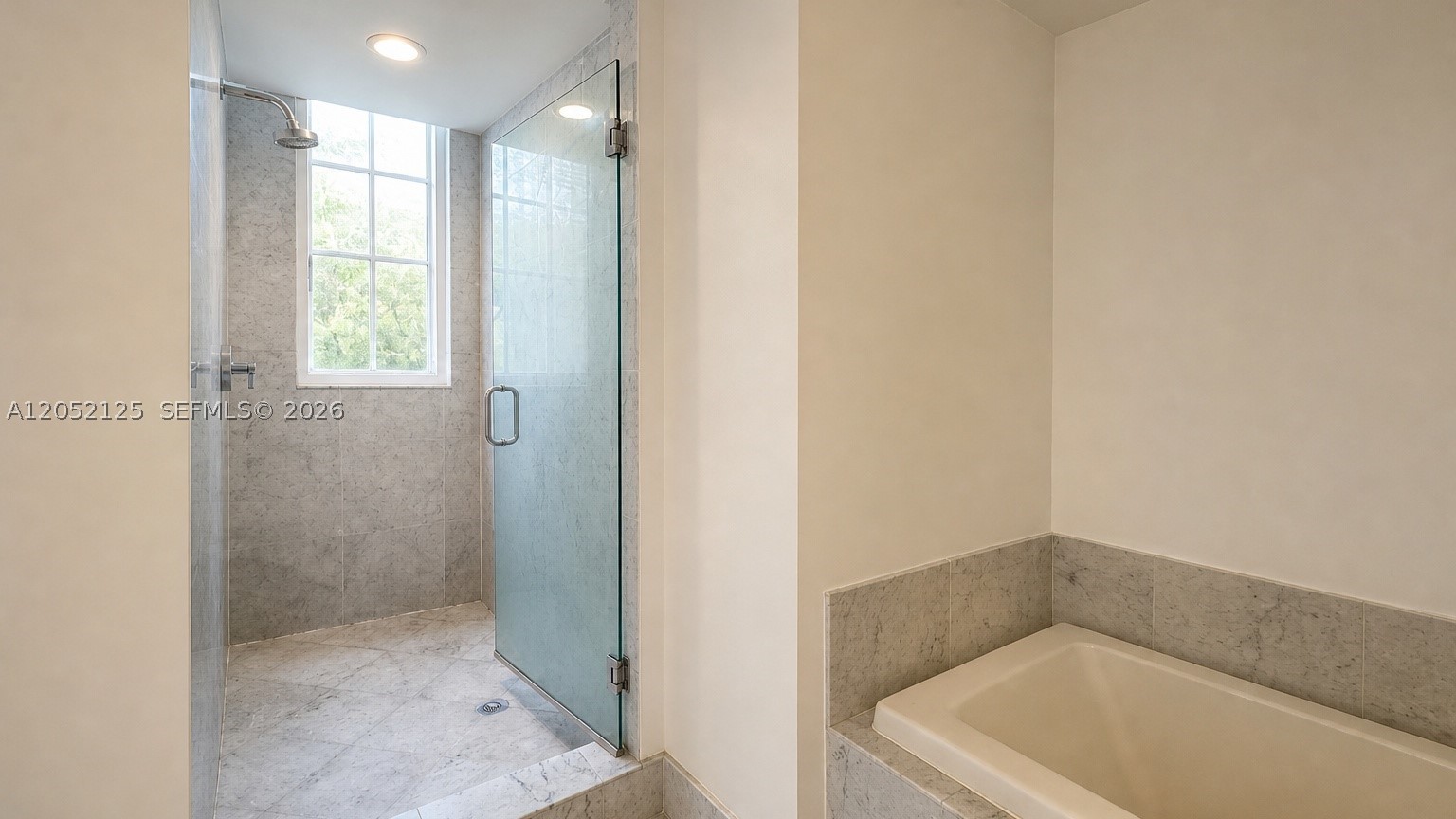 VIZCAYNE SOUTH CONDO - Residential Lease