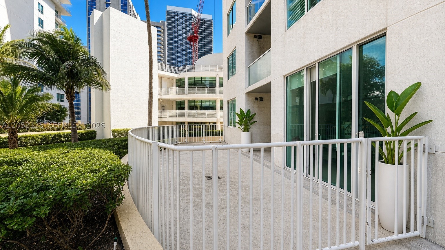 VIZCAYNE SOUTH CONDO - Residential Lease
