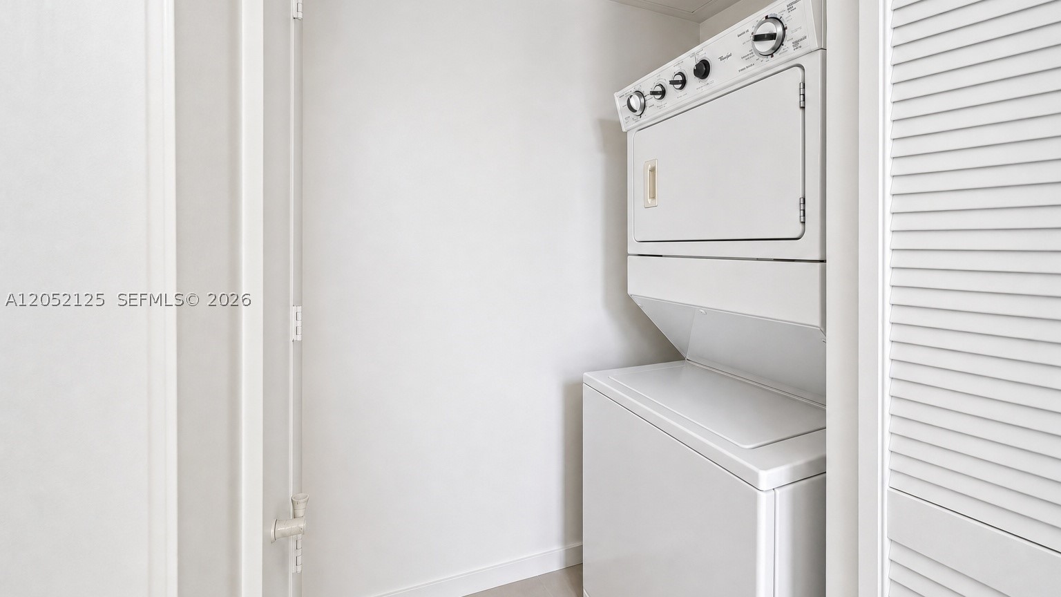 VIZCAYNE SOUTH CONDO - Residential Lease