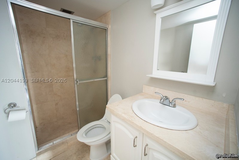 ADMIRALS PORT CONDO WEST - Residential