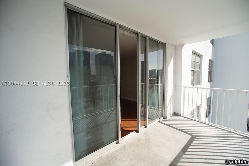 ADMIRALS PORT CONDO WEST - Residential
