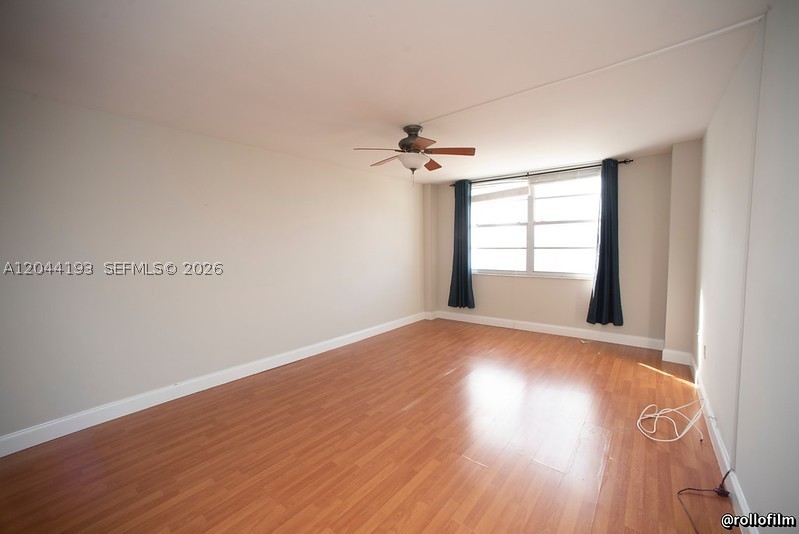 ADMIRALS PORT CONDO WEST - Residential