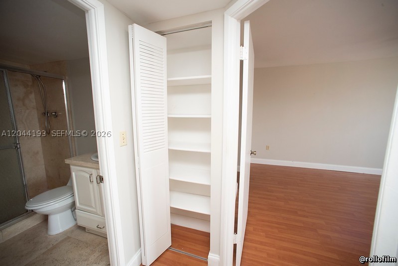 ADMIRALS PORT CONDO WEST - Residential