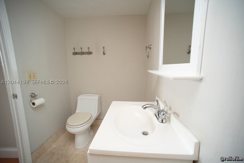 ADMIRALS PORT CONDO WEST - Residential