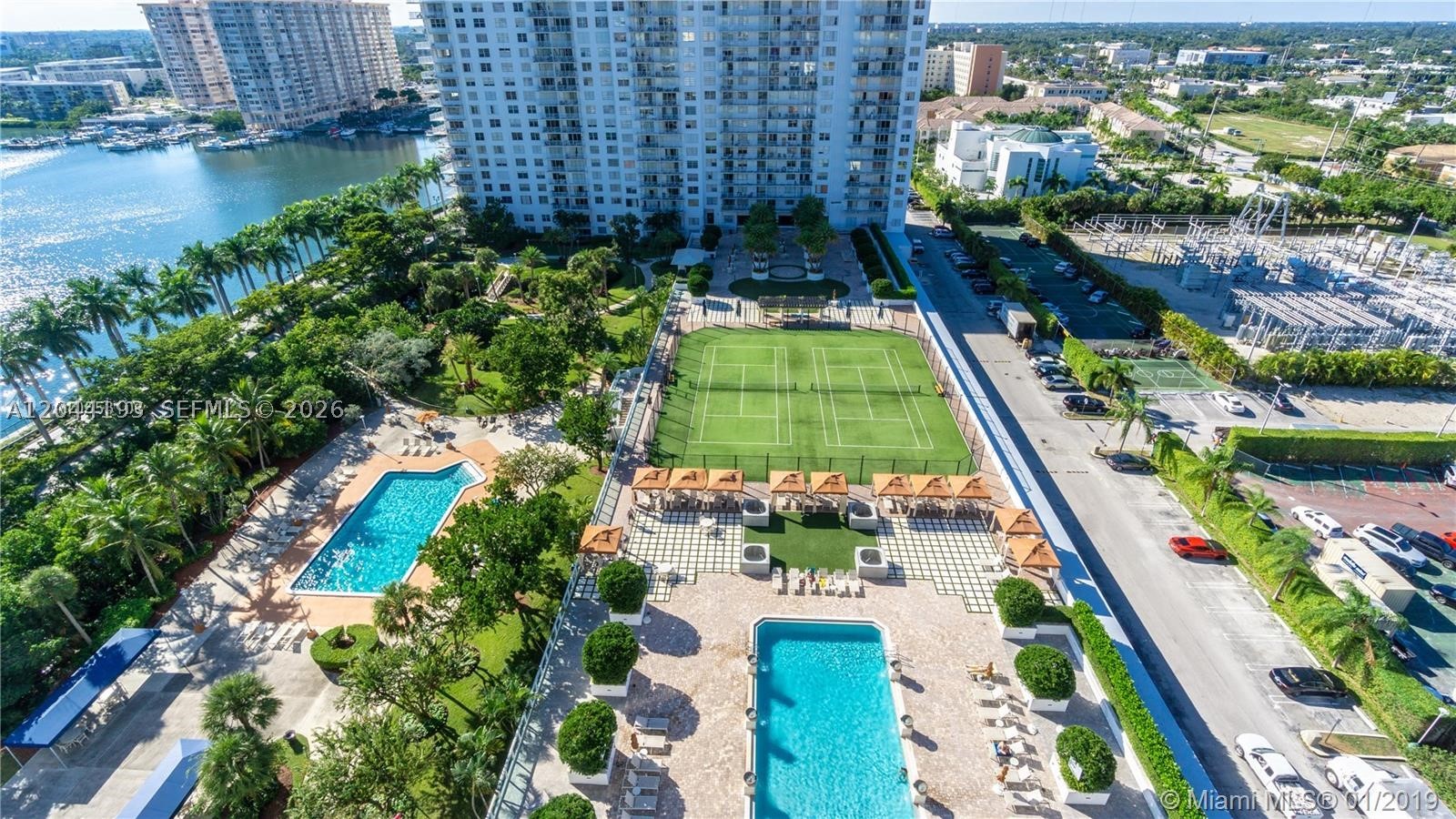 ADMIRALS PORT CONDO WEST - Residential
