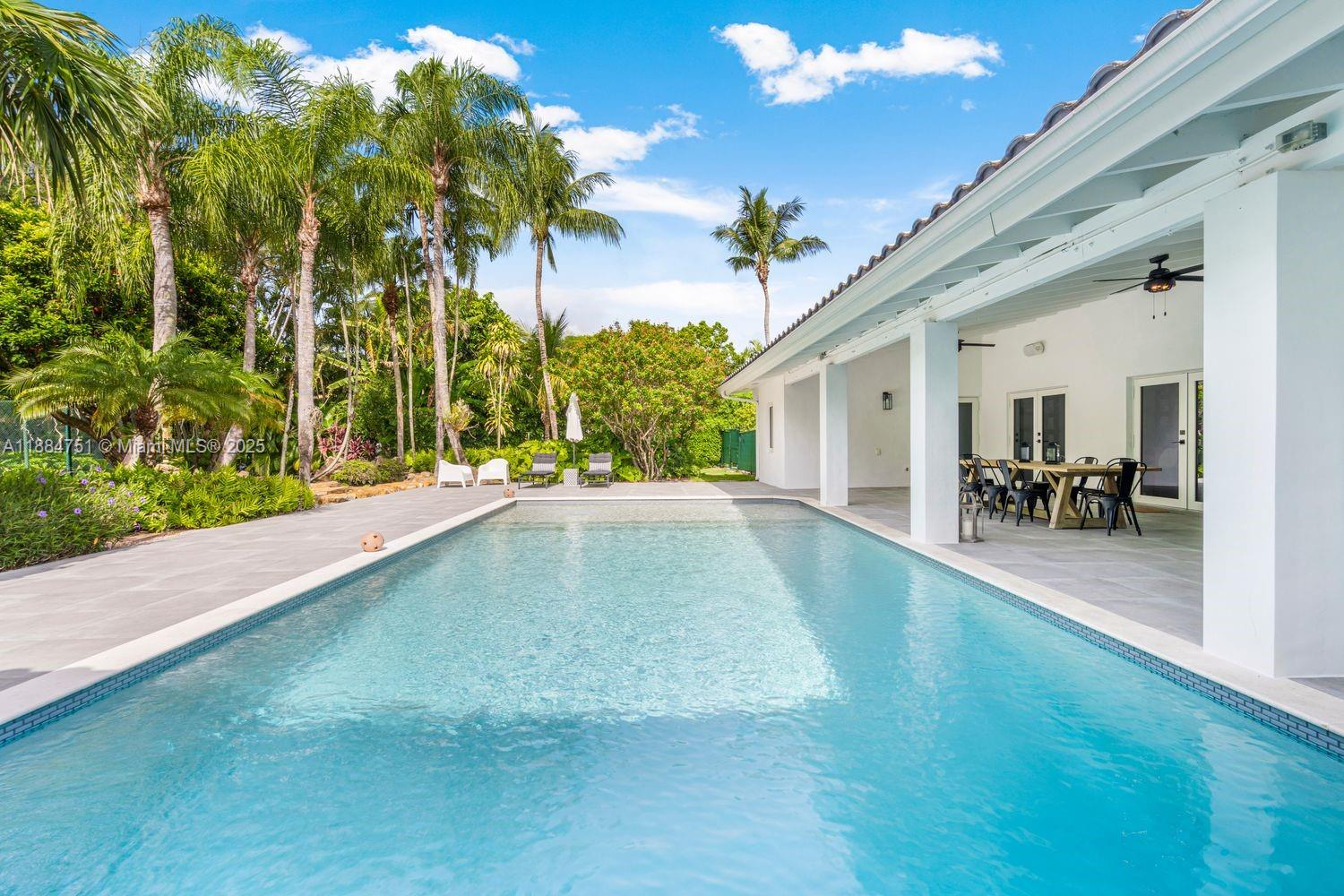 LOS PINOS - Residential