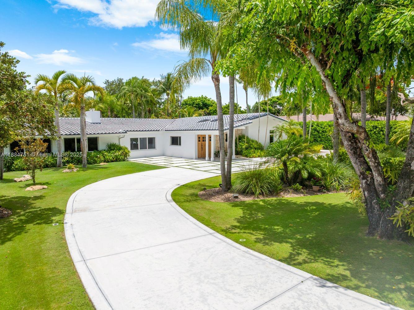 LOS PINOS - Residential
