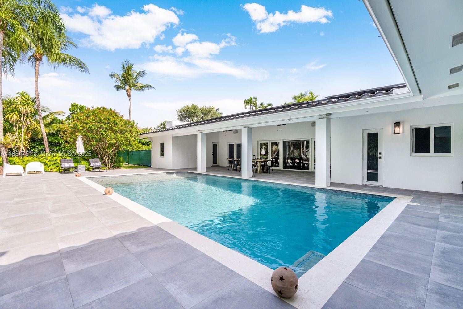 LOS PINOS - Residential