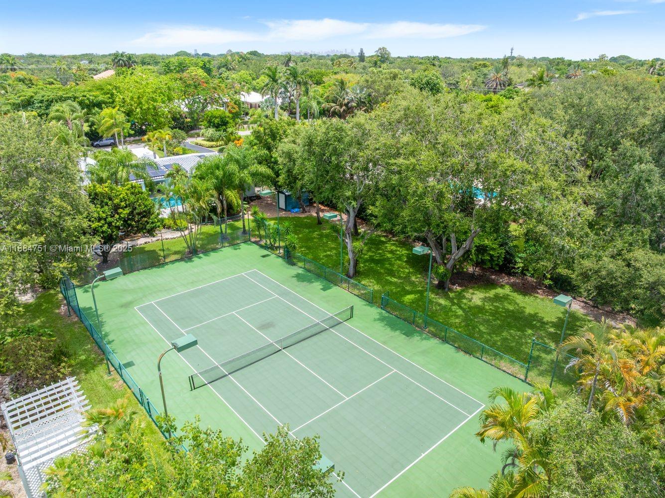 LOS PINOS - Residential
