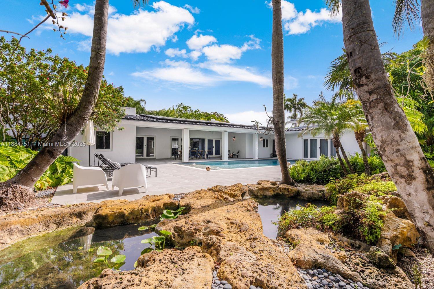 LOS PINOS - Residential