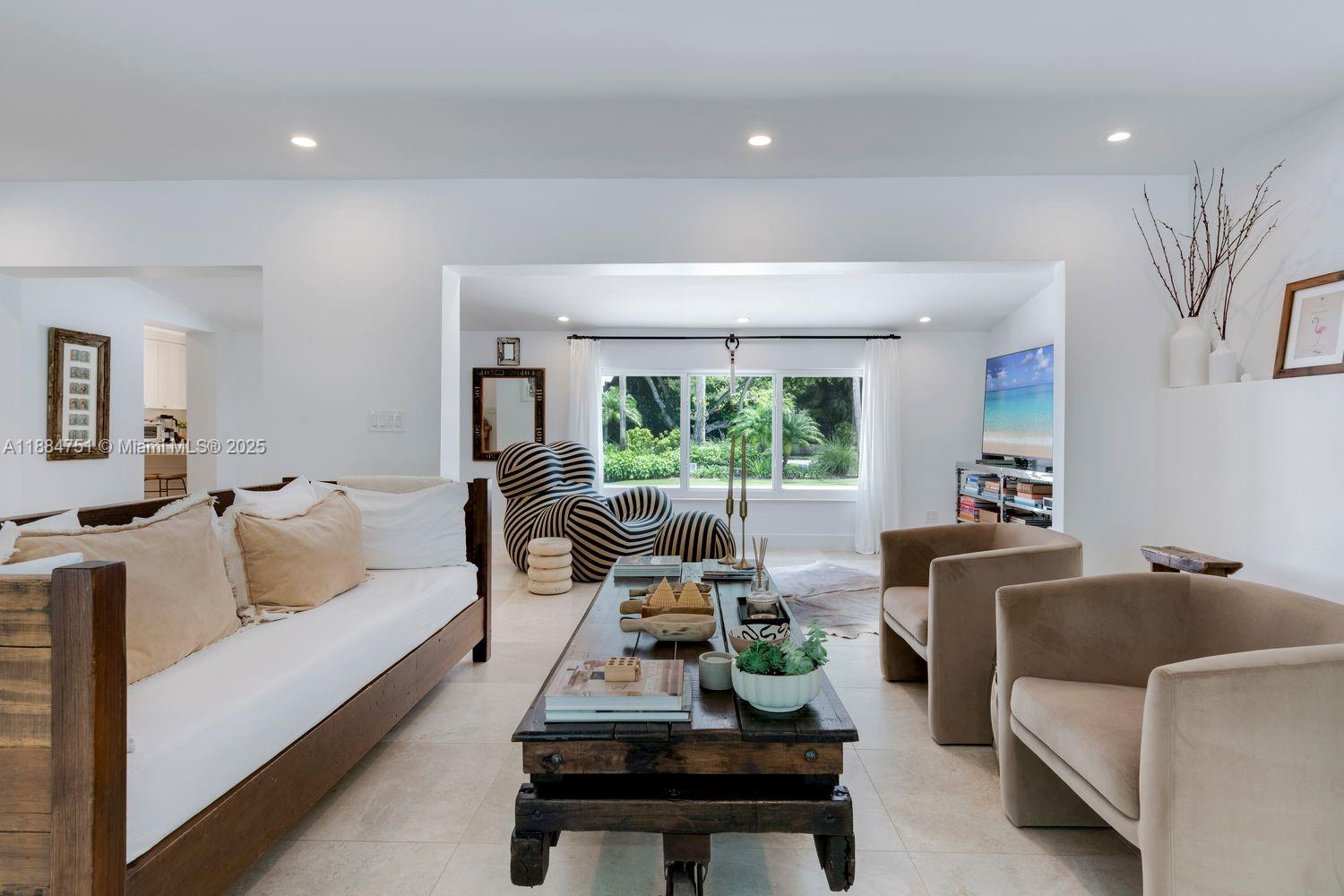 LOS PINOS - Residential