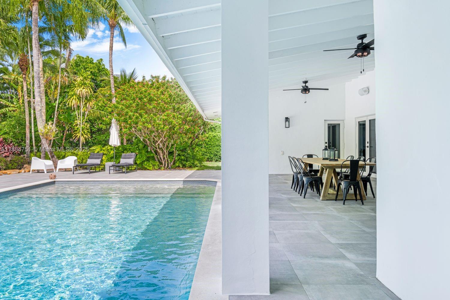 LOS PINOS - Residential