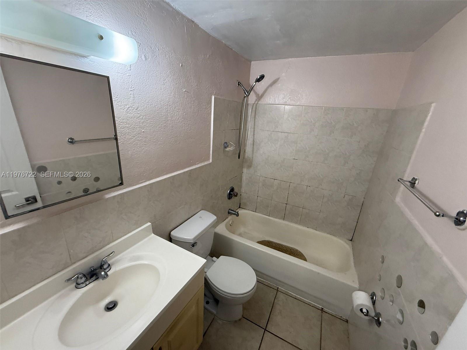 PALMS AT DANIA BEACH COND - Residential