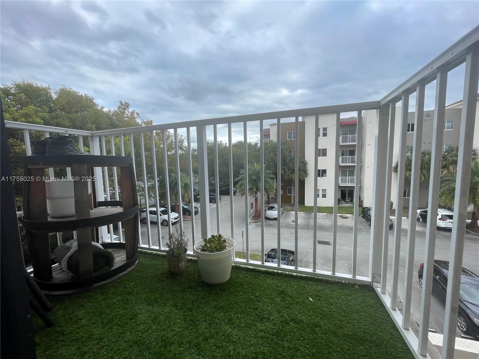 PARADISE POINTE CONDO - Residential Lease