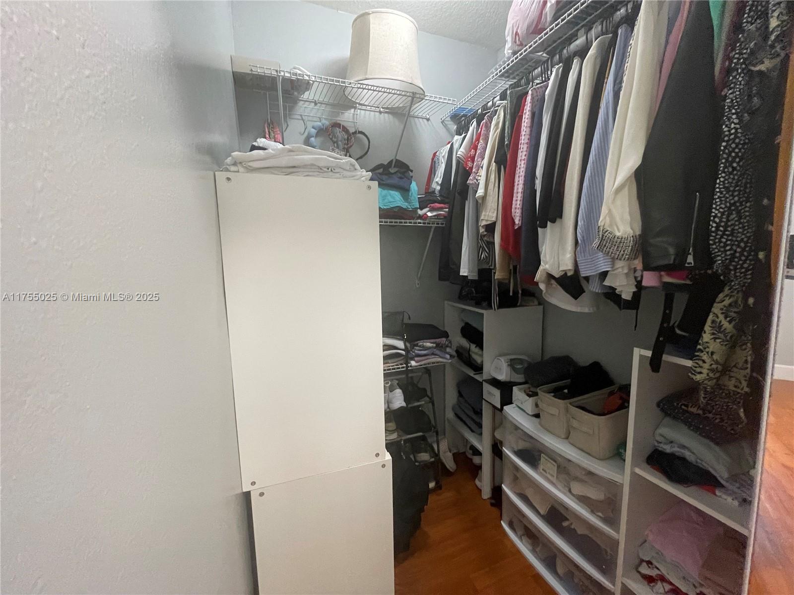 PARADISE POINTE CONDO - Residential Lease