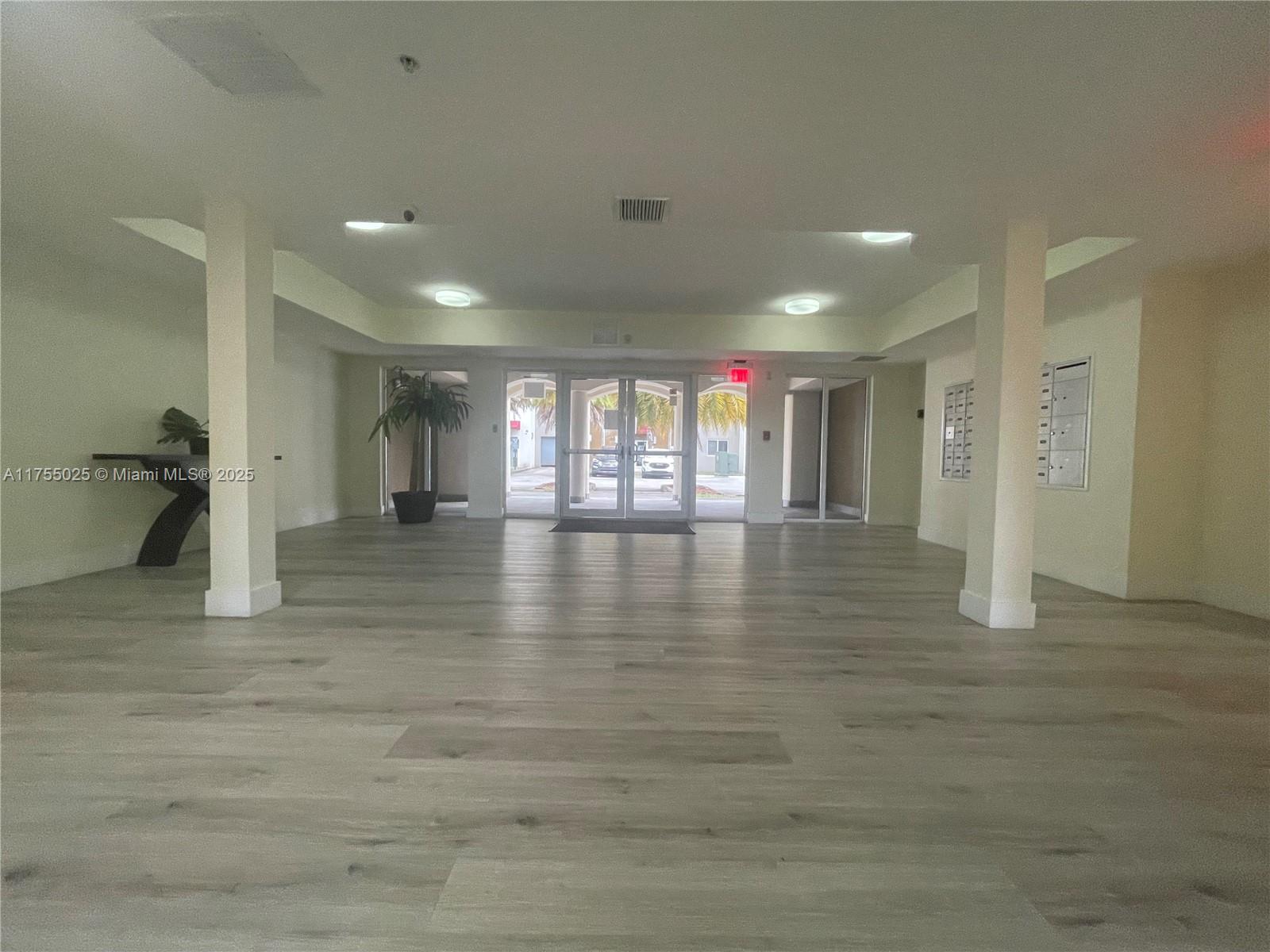 PARADISE POINTE CONDO - Residential Lease